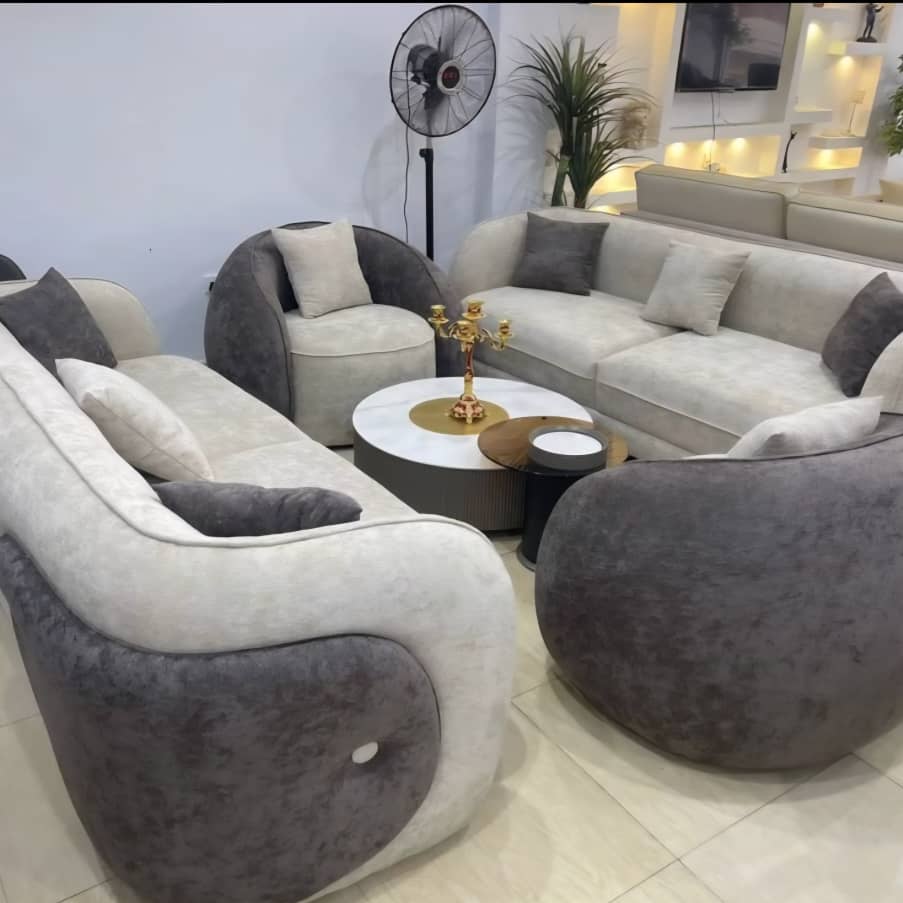 Curved Bi-Color Lounge Sofa Suite with Circular Coffee Table